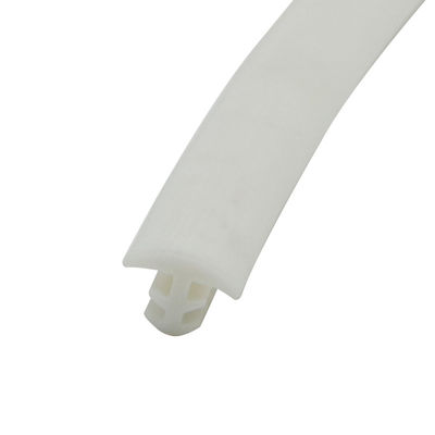 Schlitz-Art PVC-Türdichtungs-Streifen-fester Bogen formte 8*2mm Mehrfarben gestützt