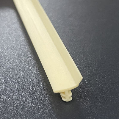 Weichgummi PVC-Wetter-Abstreifen für hölzerne Fussleiste 7*4mm